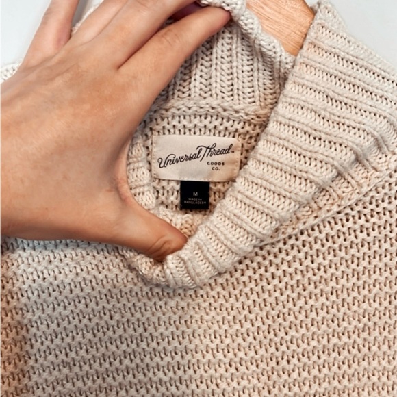 Universal Thread Turtleneck Sweater - Picture 3 of 5